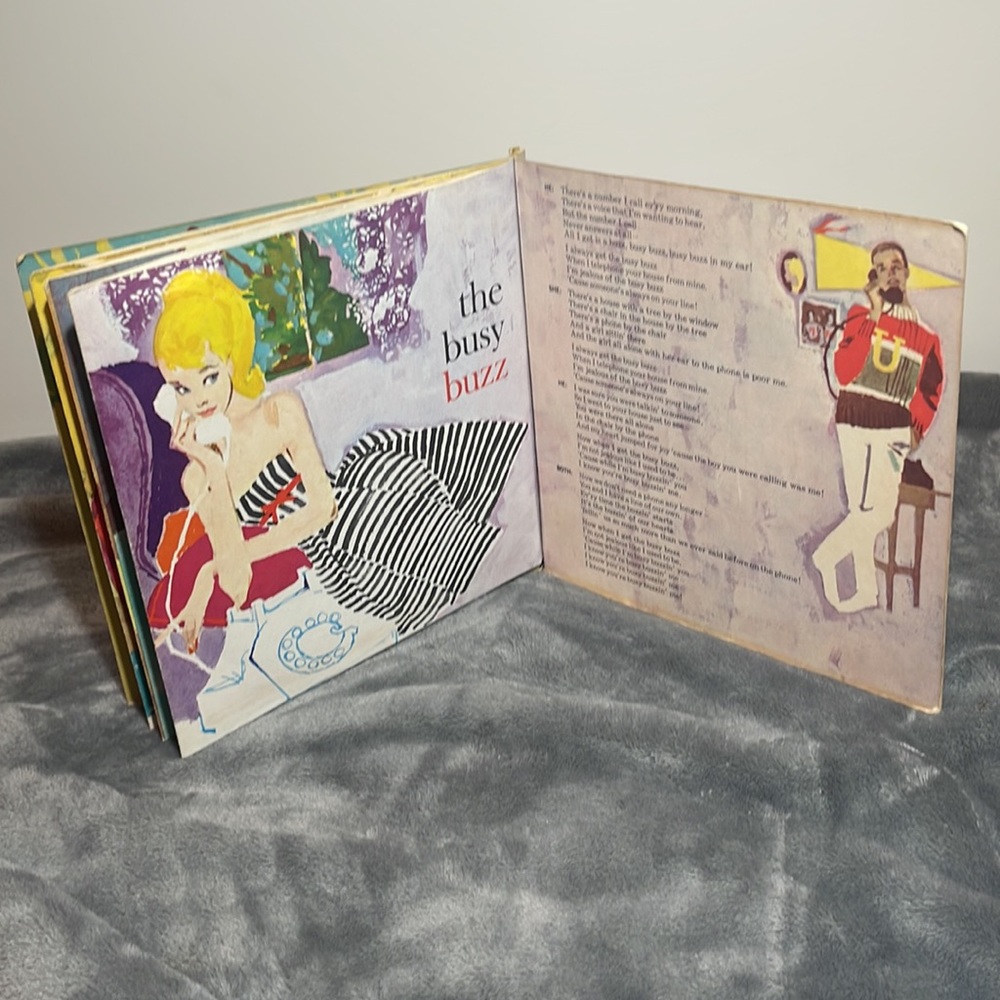 Barbie Sings! 45 RPM Single-book of 3 - Picture 8 of 9